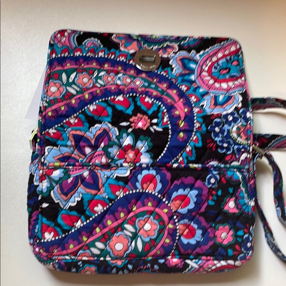 Vera Bradley Turnlock Crossbody Haymarket Paisley NWT - Picture 7 of 12